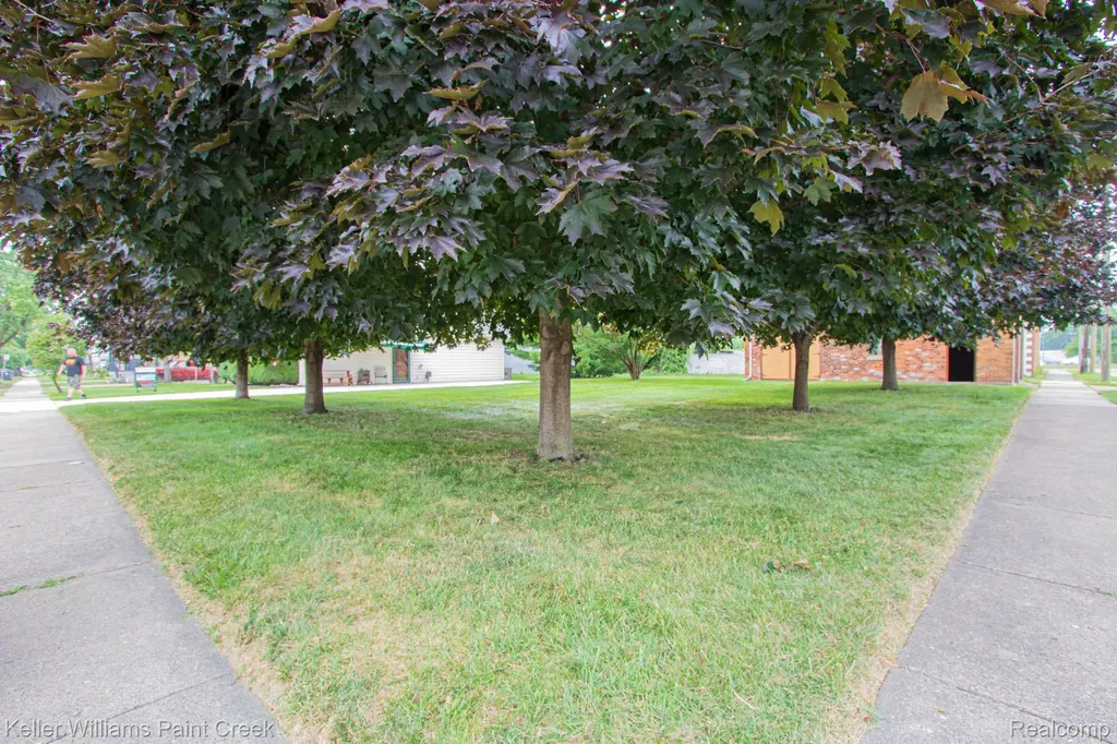 17501 Clarann Street Melvindale City MI 48122