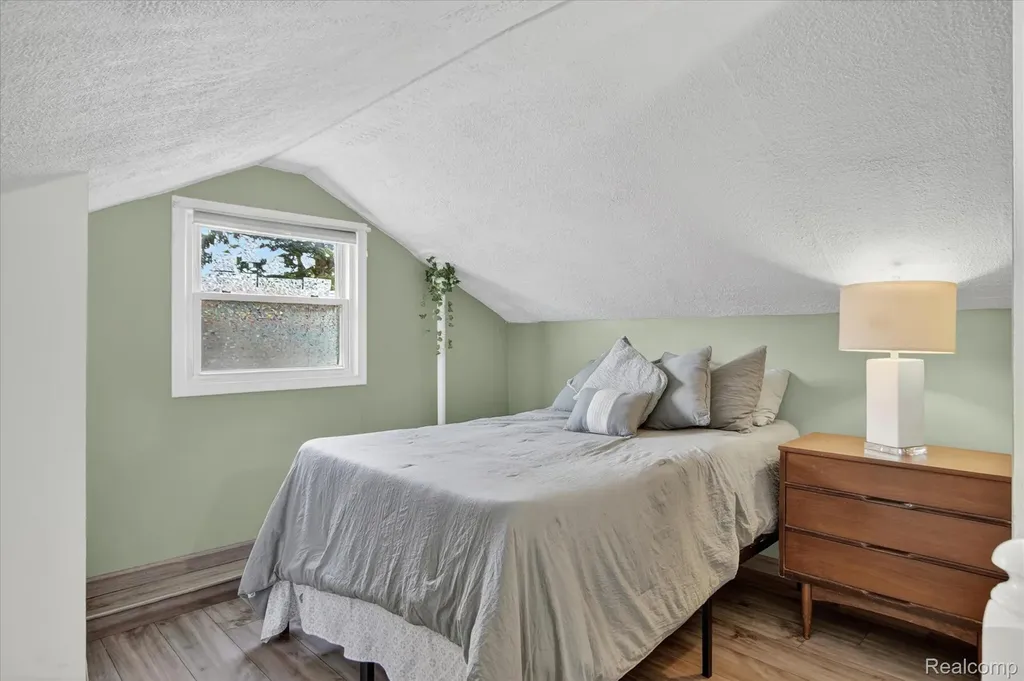 2217 Guthrie Avenue Royal Oak City MI 48067