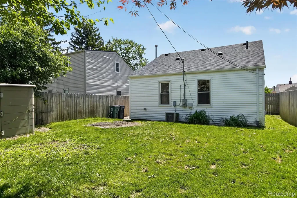 2217 Guthrie Avenue Royal Oak City MI 48067