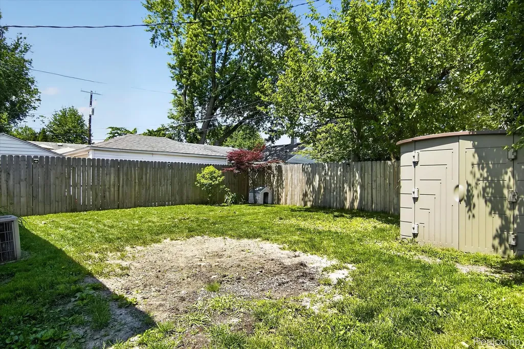 2217 Guthrie Avenue Royal Oak City MI 48067