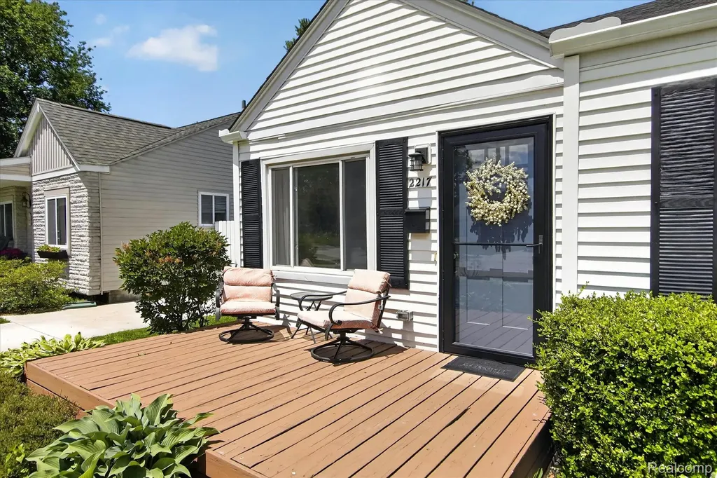 2217 Guthrie Avenue Royal Oak City MI 48067