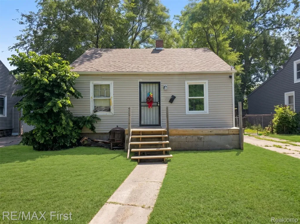 19650 Binder Street Detroit City MI 48234