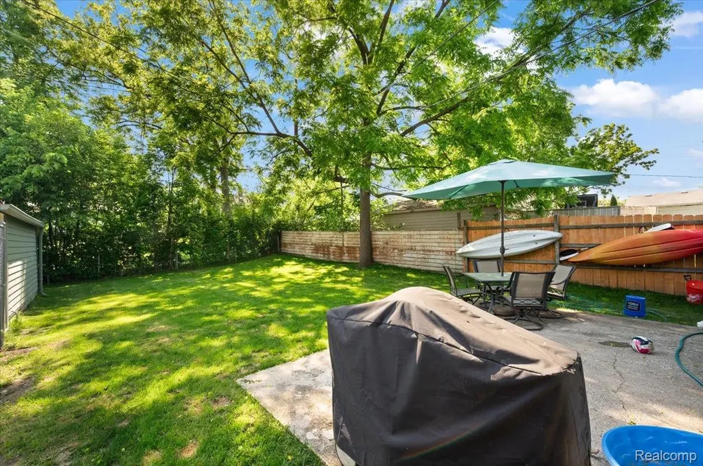 107 S Tilden Avenue Waterford Charter Township MI 48328