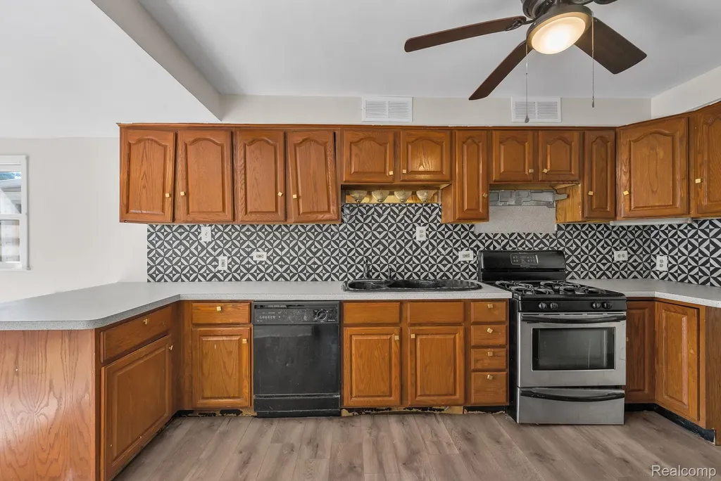4453 Culver Street Dearborn Heights City MI 48125