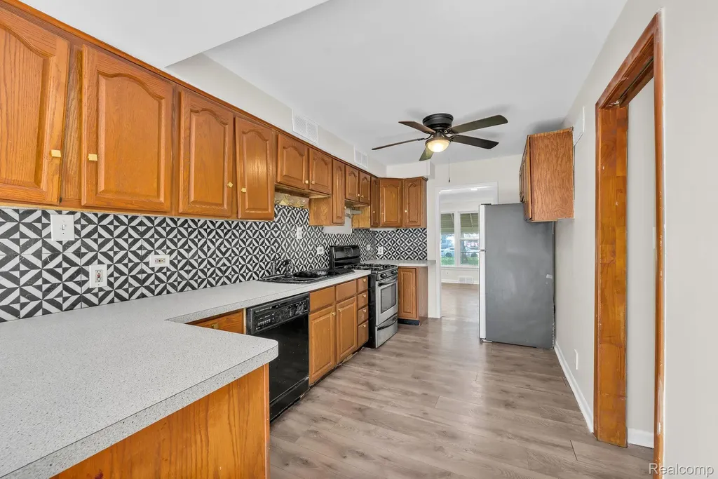 4453 Culver Street Dearborn Heights City MI 48125
