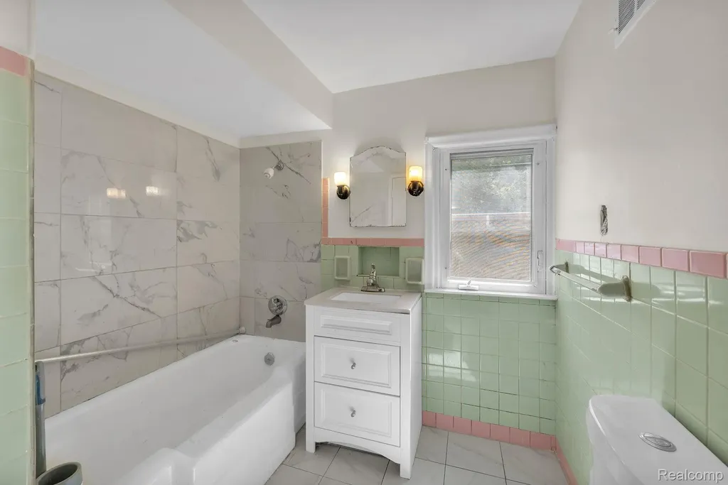 4453 Culver Street Dearborn Heights City MI 48125