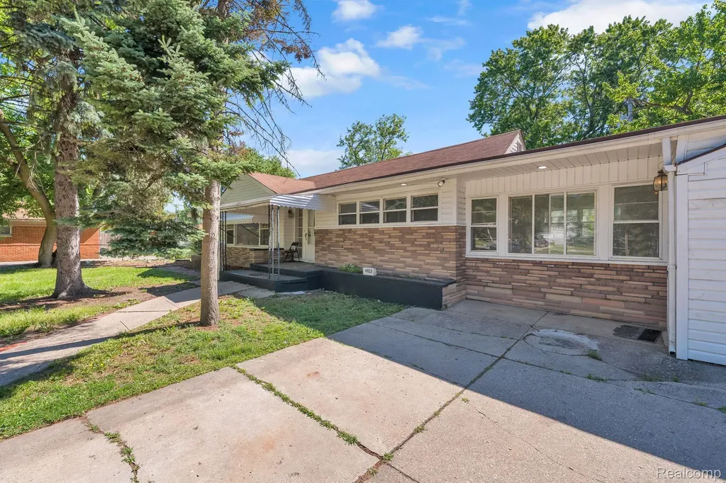 4453 Culver Street Dearborn Heights City MI 48125