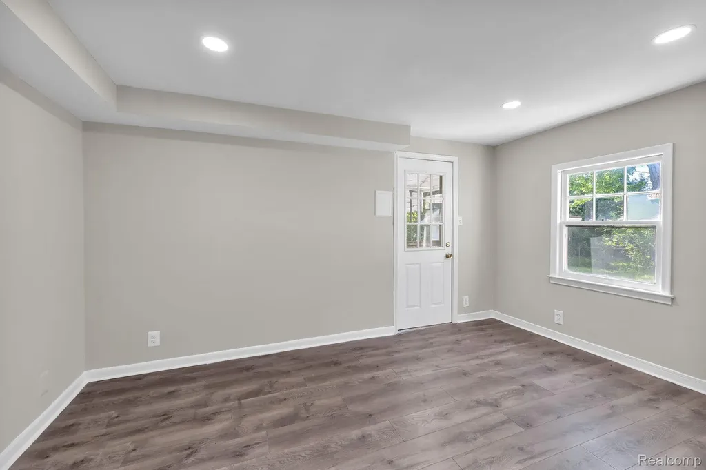 4453 Culver Street Dearborn Heights City MI 48125