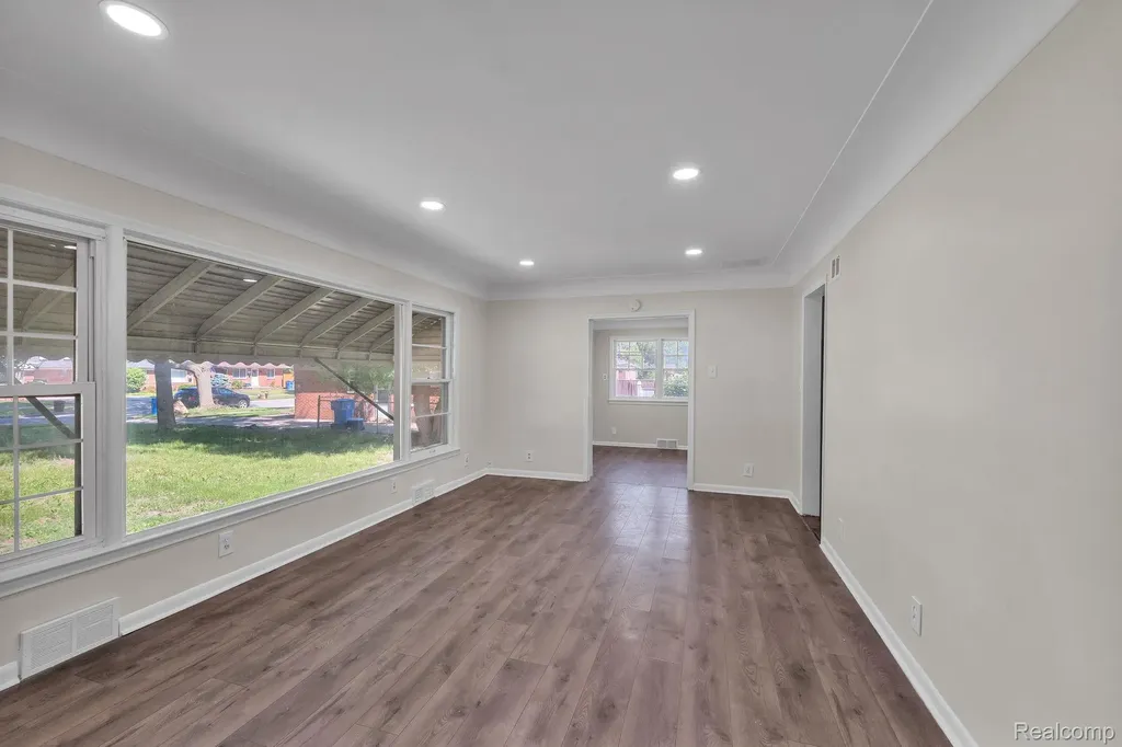 4453 Culver Street Dearborn Heights City MI 48125