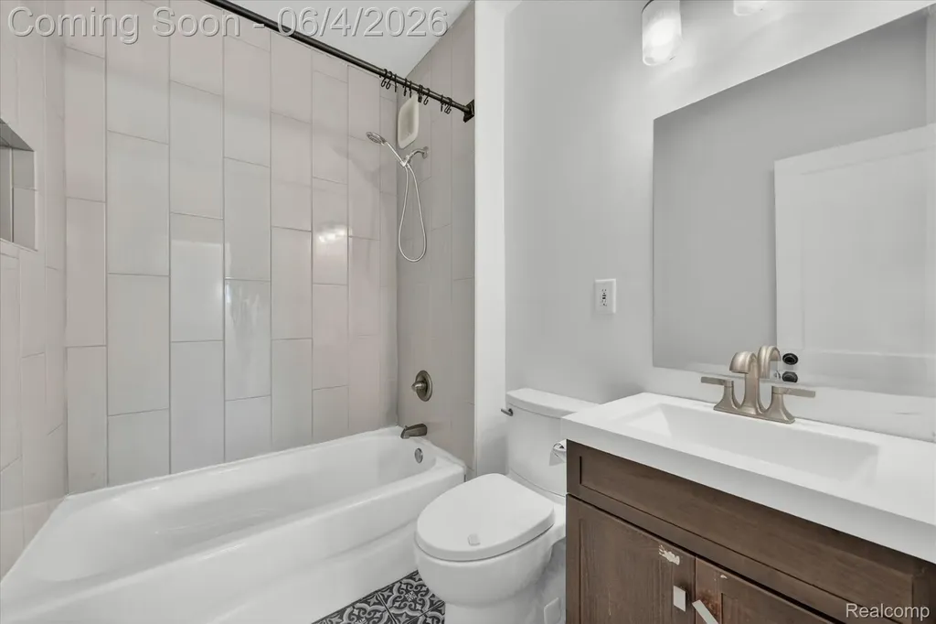 351 Edgewood Place Ferndale City MI 48220