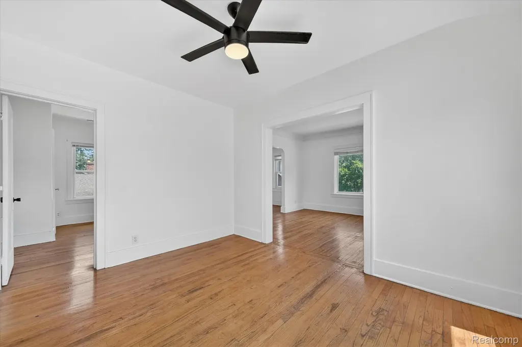351 Edgewood Place Ferndale City MI 48220