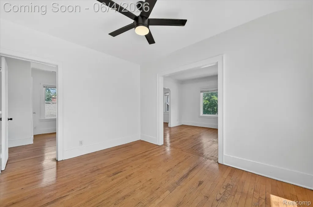 351 Edgewood Place Ferndale City MI 48220