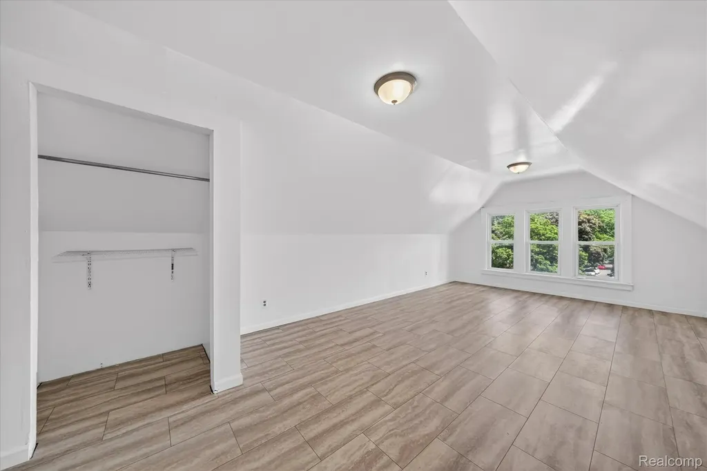 351 Edgewood Place Ferndale City MI 48220