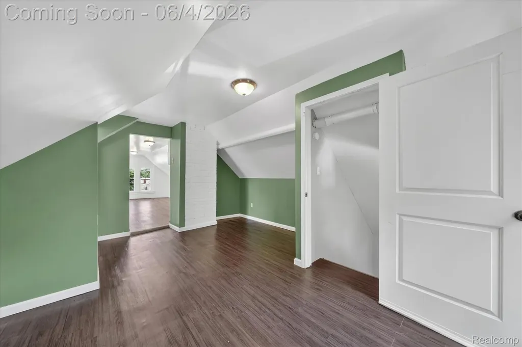 351 Edgewood Place Ferndale City MI 48220
