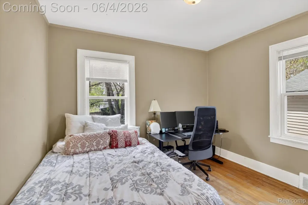 351 Edgewood Place Ferndale City MI 48220