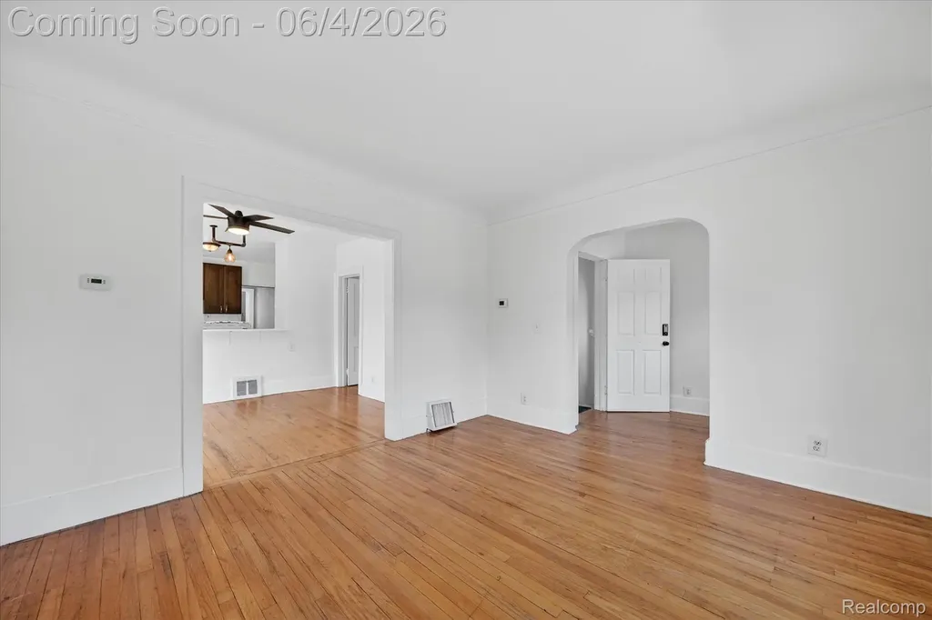 351 Edgewood Place Ferndale City MI 48220
