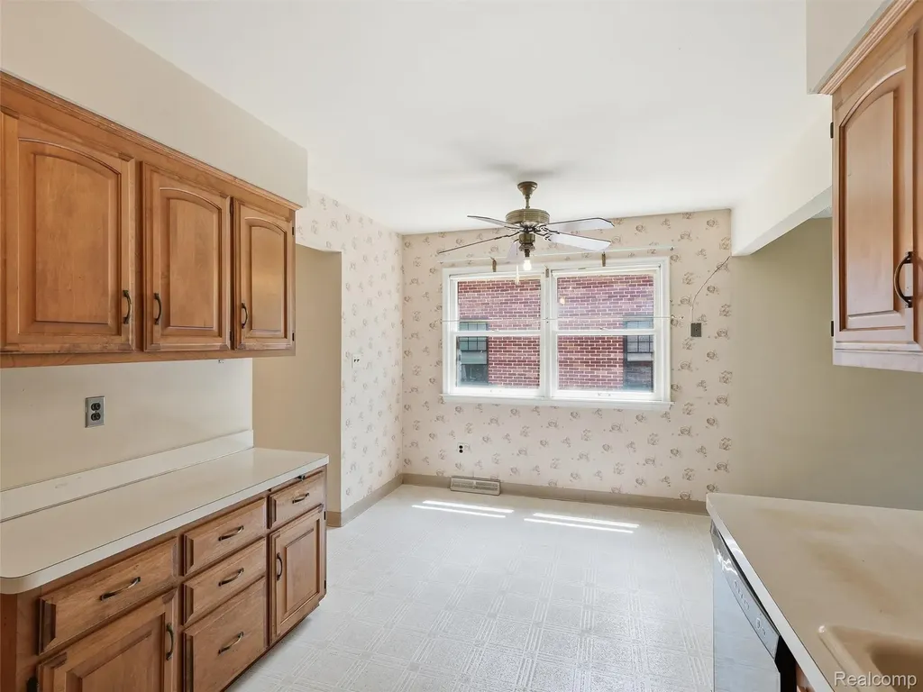 2009 Linwood Avenue Royal Oak City MI 48073