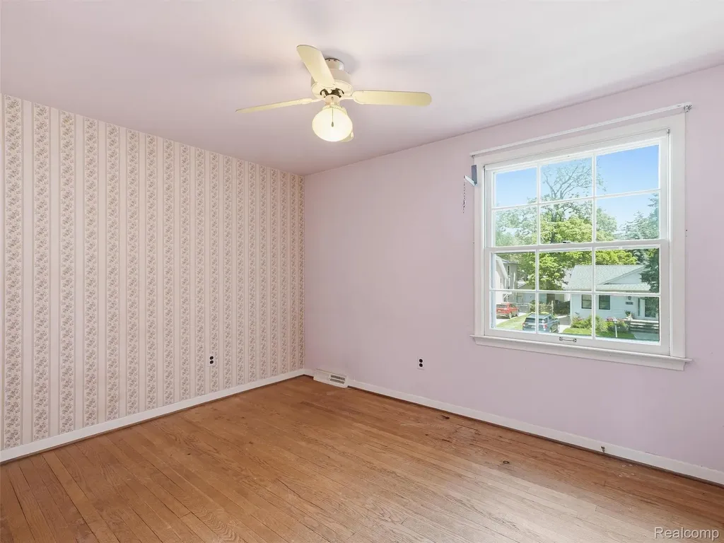2009 Linwood Avenue Royal Oak City MI 48073
