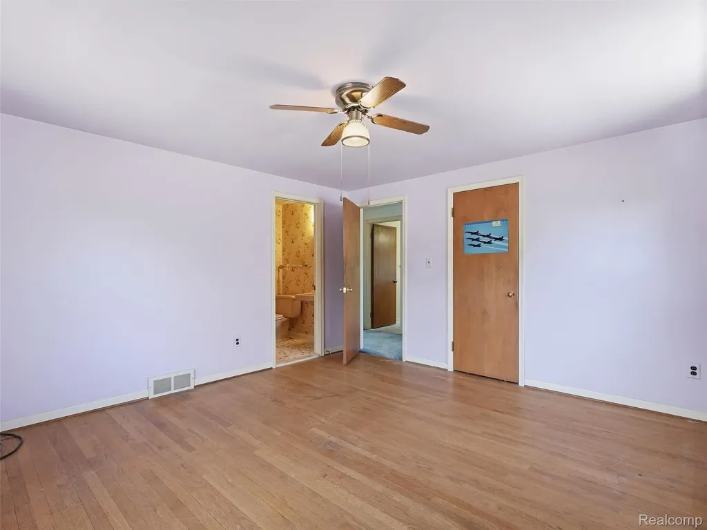 2009 Linwood Avenue Royal Oak City MI 48073