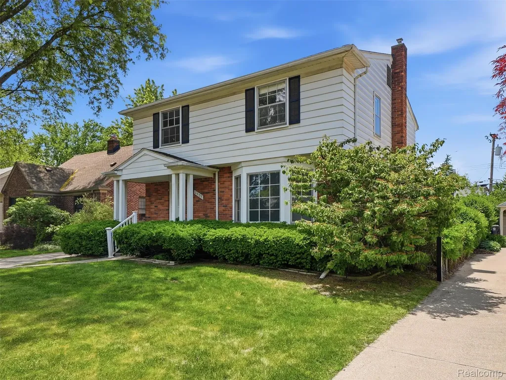 2009 Linwood Avenue Royal Oak City MI 48073