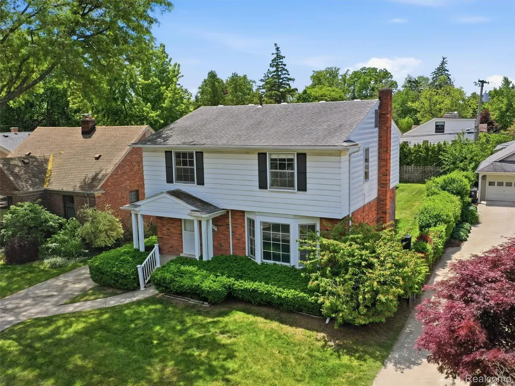 2009 Linwood Avenue Royal Oak City MI 48073