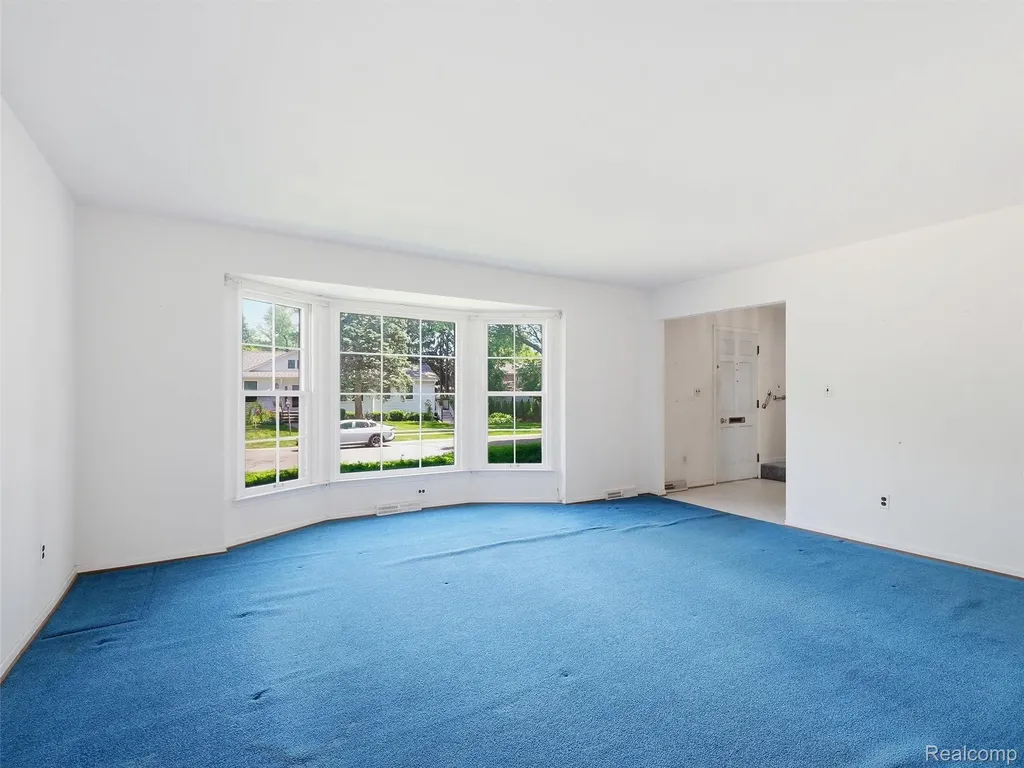 2009 Linwood Avenue Royal Oak City MI 48073