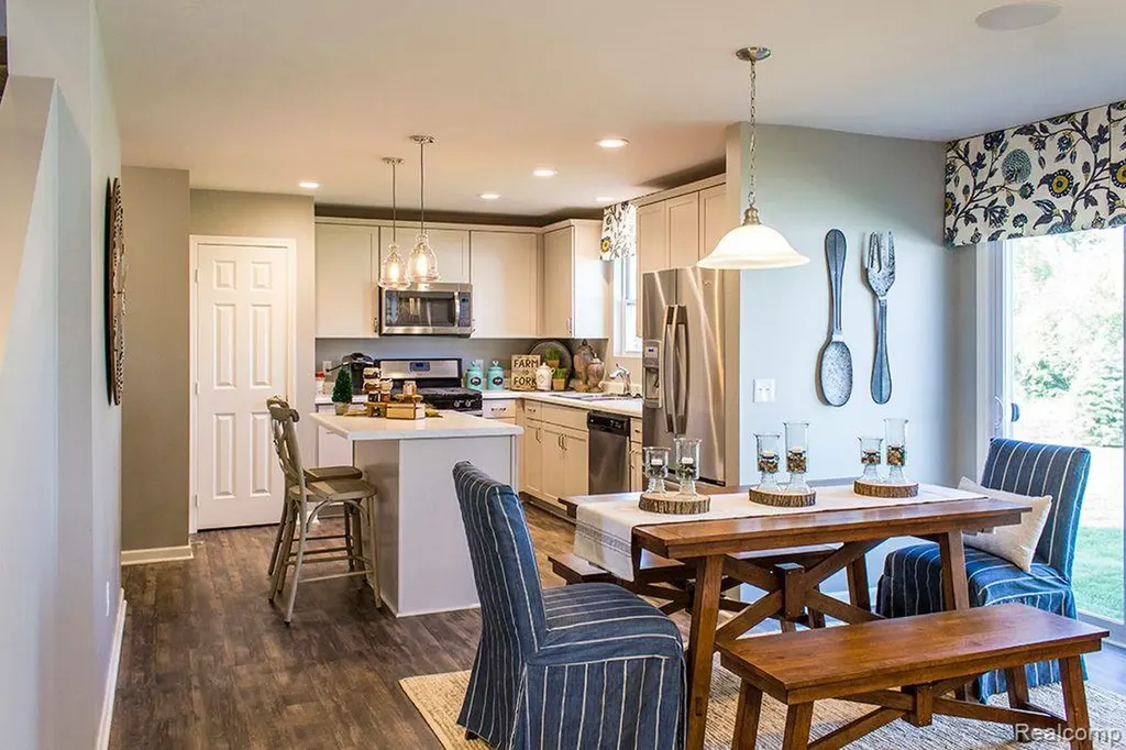 58398 Pembrooke Avenue New Haven Village MI 48048