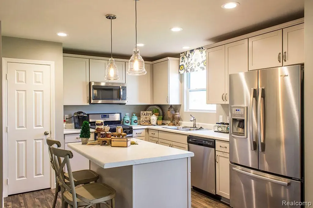 58398 Pembrooke Avenue New Haven Village MI 48048