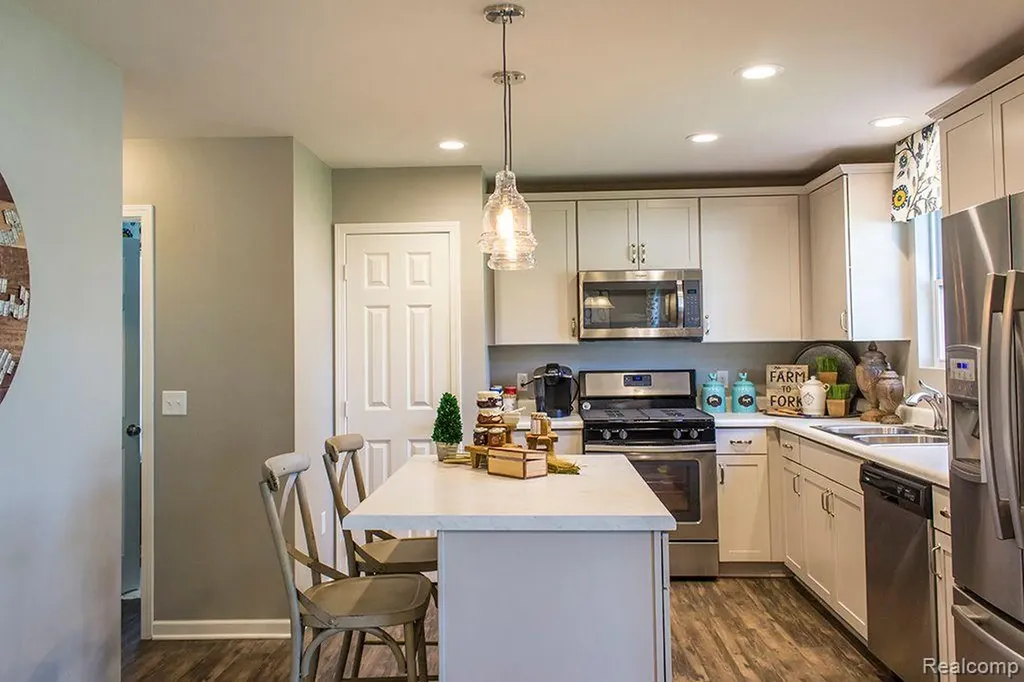 58398 Pembrooke Avenue New Haven Village MI 48048