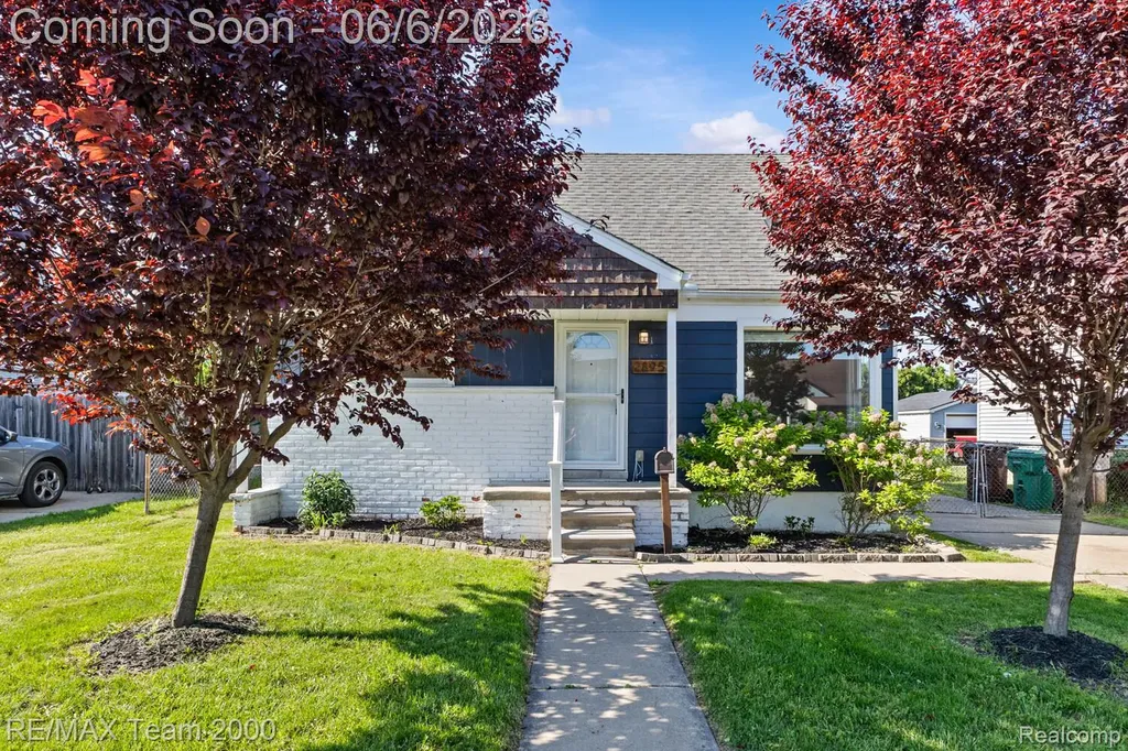 28952 Bridge Street Garden City City MI 48135