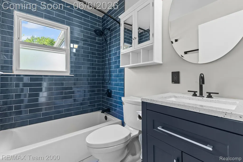 28952 Bridge Street Garden City City MI 48135