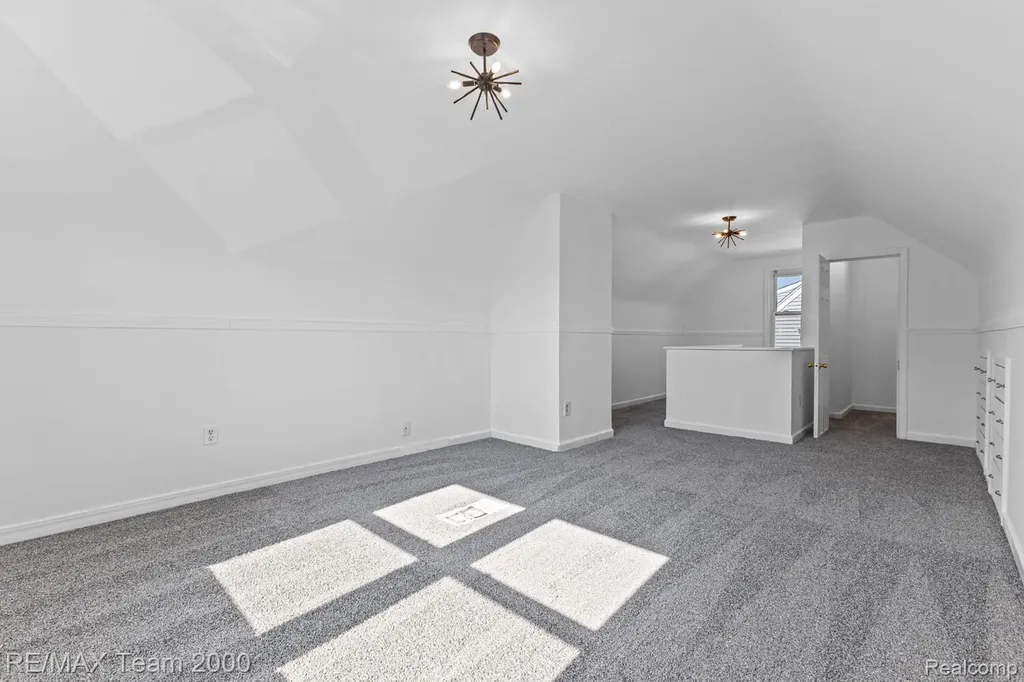 28952 Bridge Street Garden City City MI 48135
