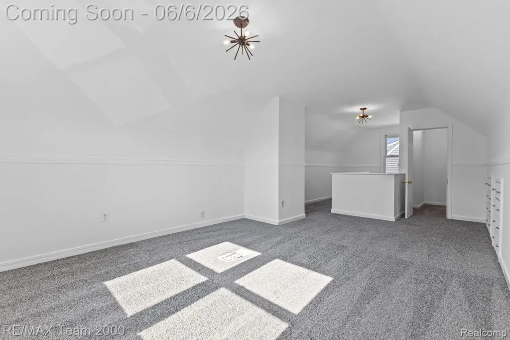 28952 Bridge Street Garden City City MI 48135