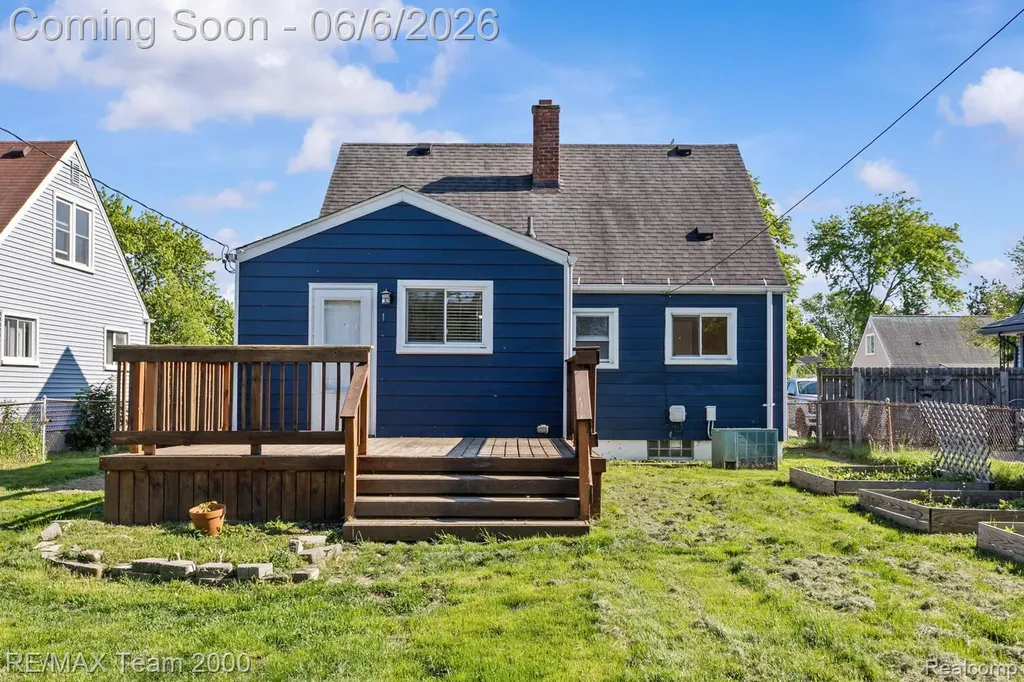 28952 Bridge Street Garden City City MI 48135