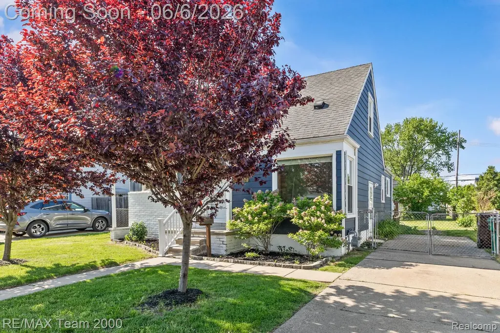 28952 Bridge Street Garden City City MI 48135