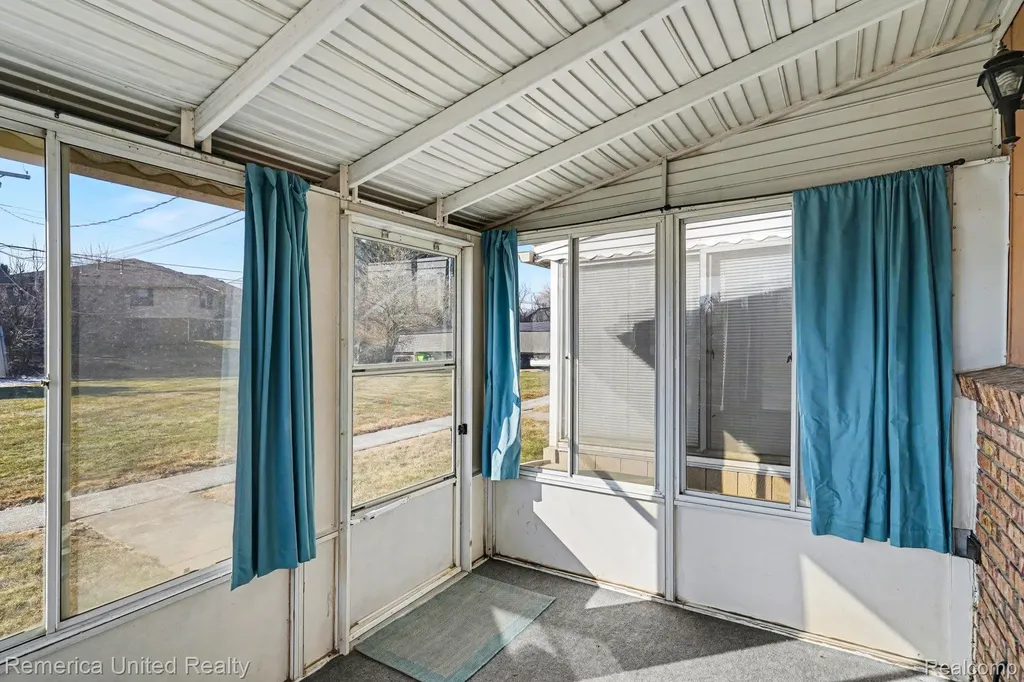 61035 11 Mile Road South Lyon City MI 48178