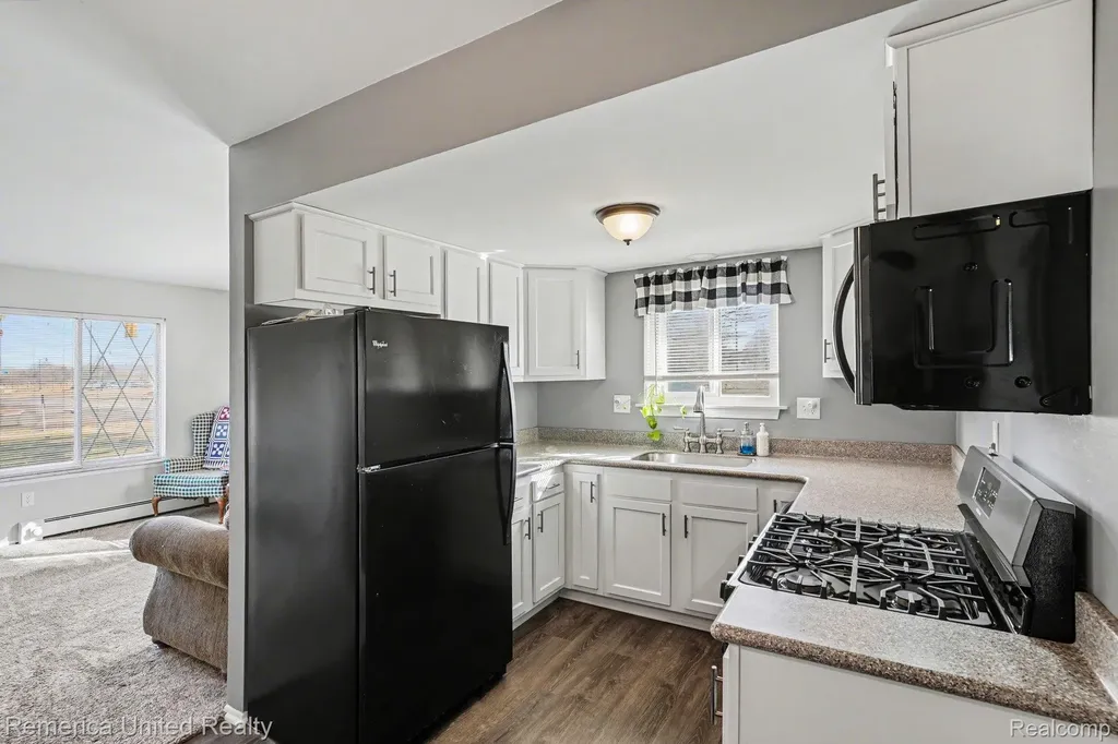 61035 11 Mile Road South Lyon City MI 48178