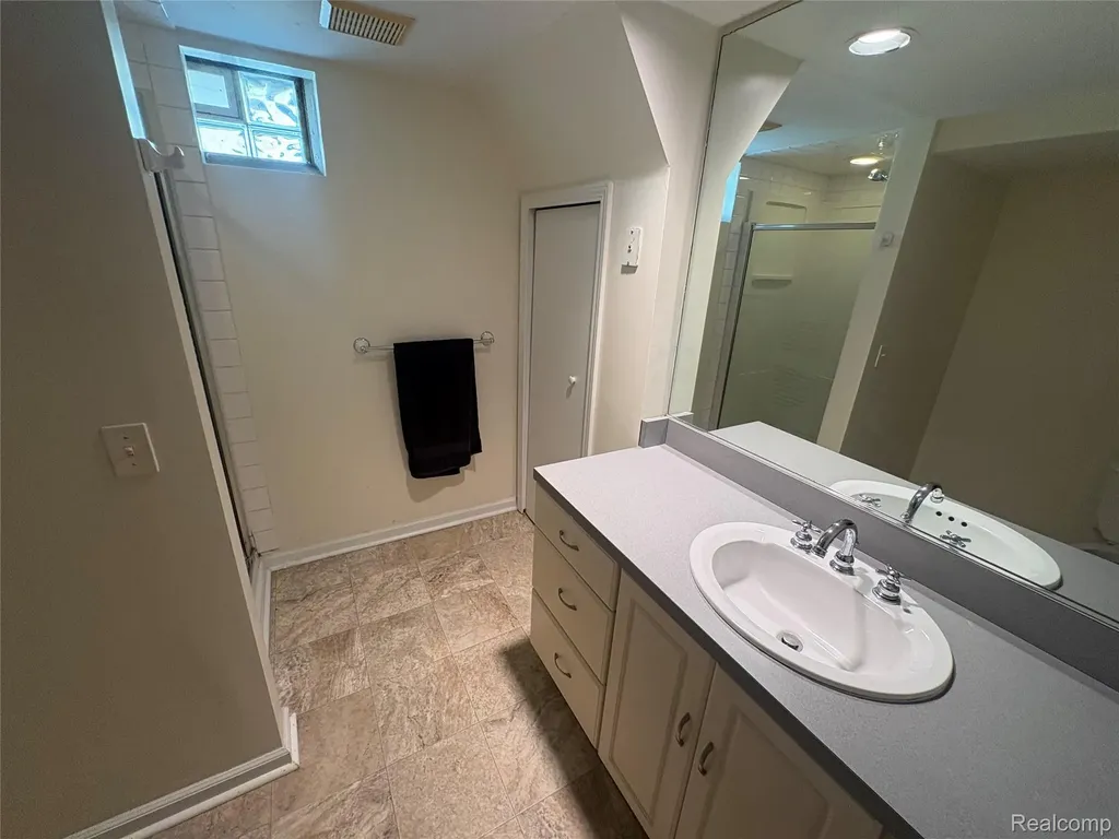116 Devillen Avenue Royal Oak City MI 48073