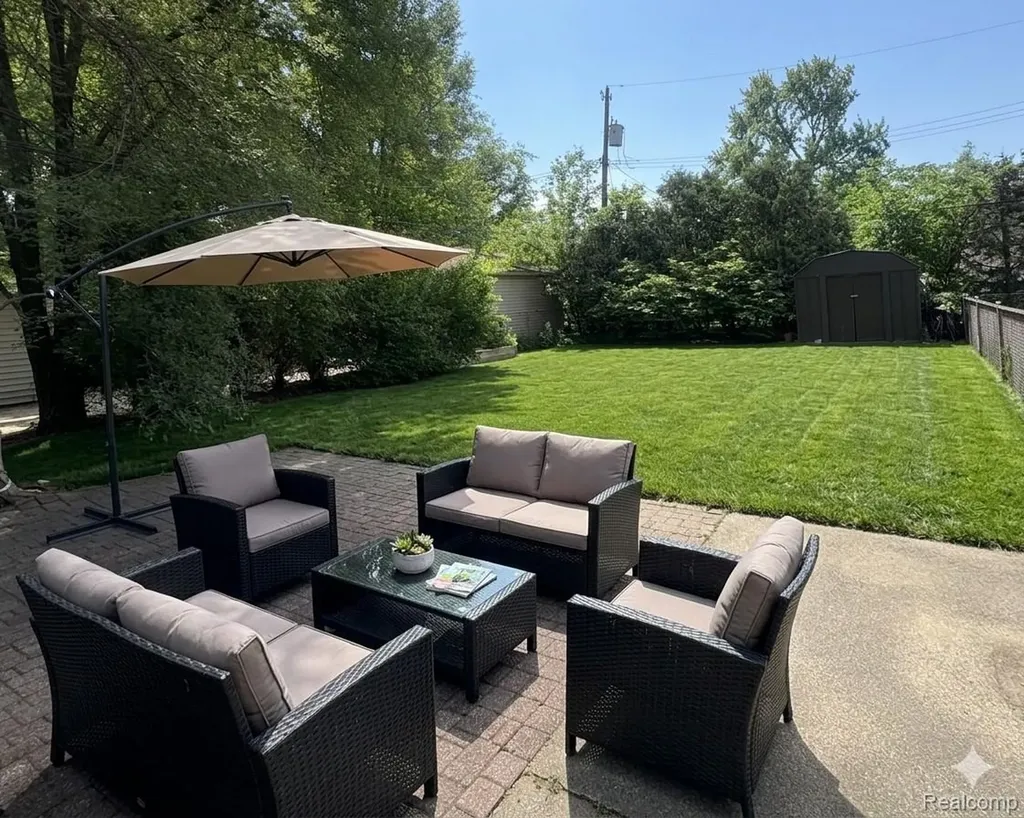 116 Devillen Avenue Royal Oak City MI 48073