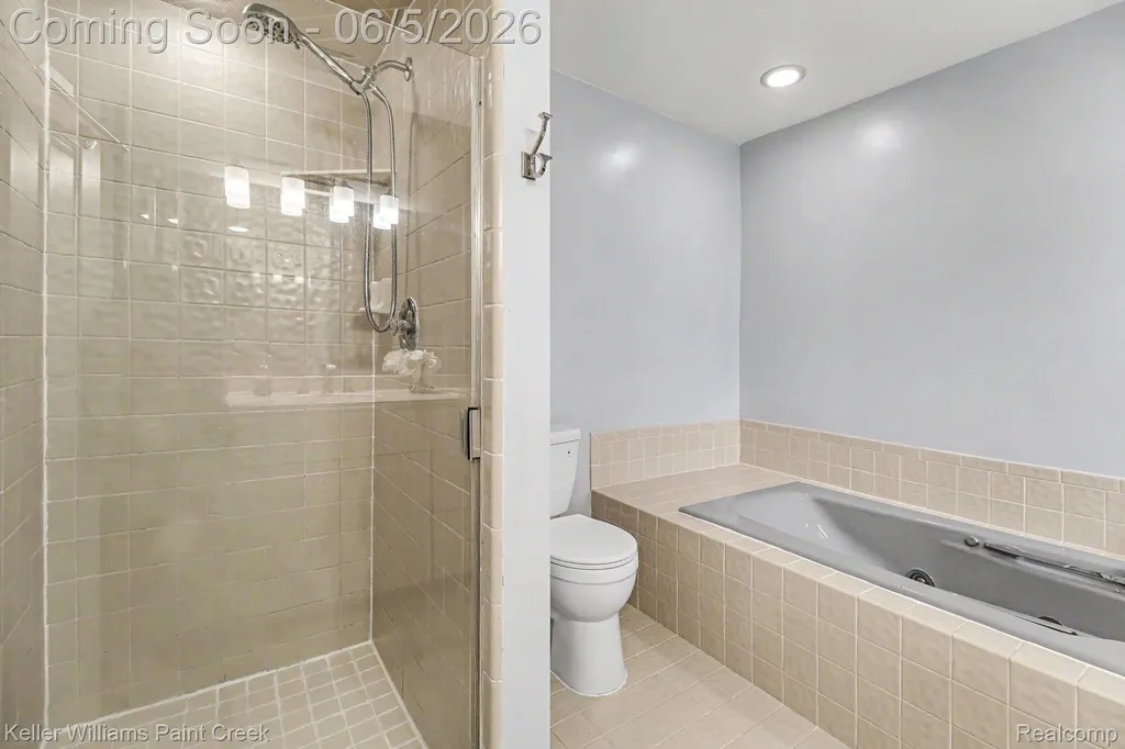 4447 Bentley Drive Troy City MI 48098