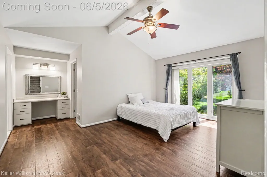 4447 Bentley Drive Troy City MI 48098