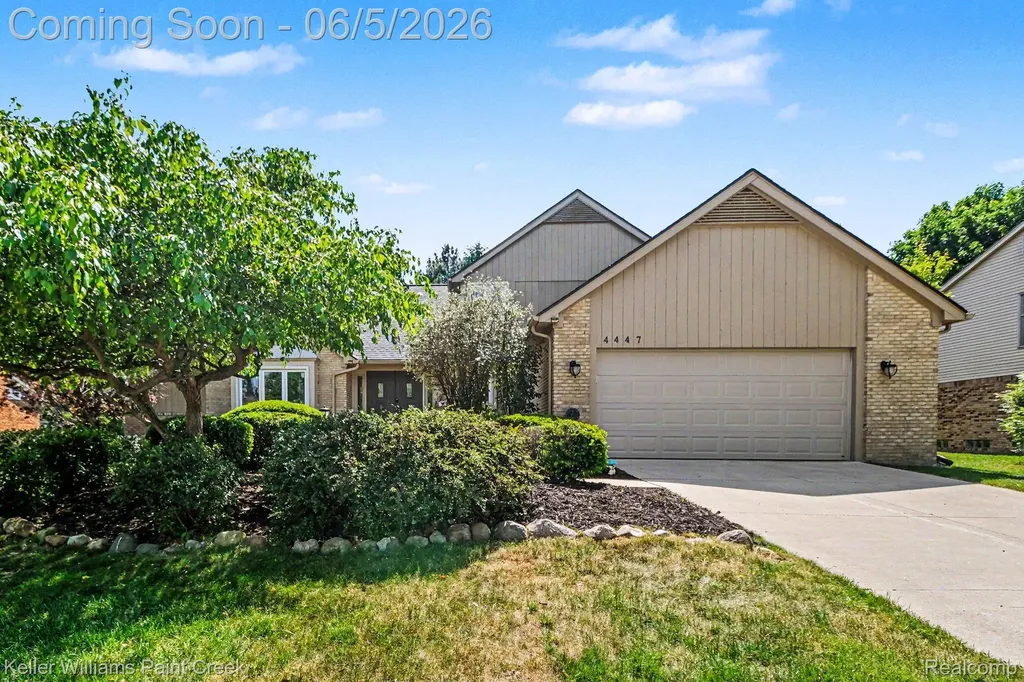 4447 Bentley Drive Troy City MI 48098