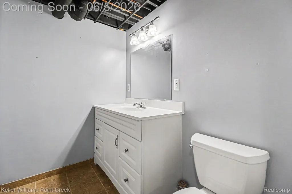 4447 Bentley Drive Troy City MI 48098
