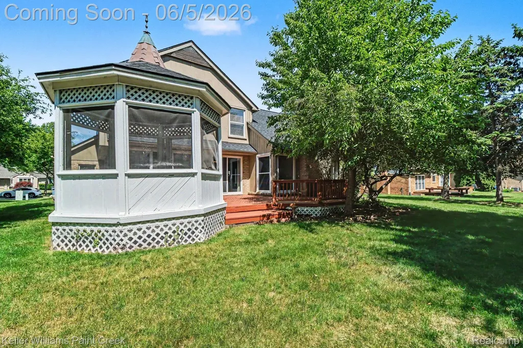 4447 Bentley Drive Troy City MI 48098