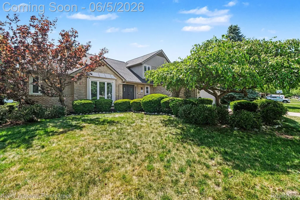 4447 Bentley Drive Troy City MI 48098