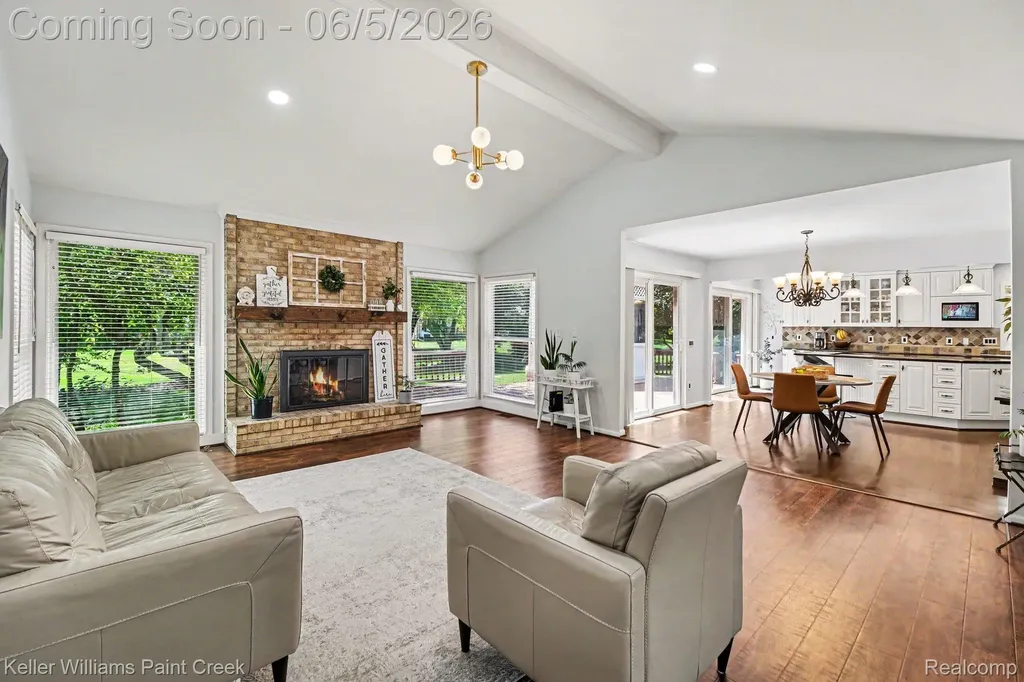 4447 Bentley Drive Troy City MI 48098