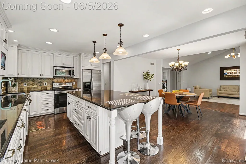 4447 Bentley Drive Troy City MI 48098