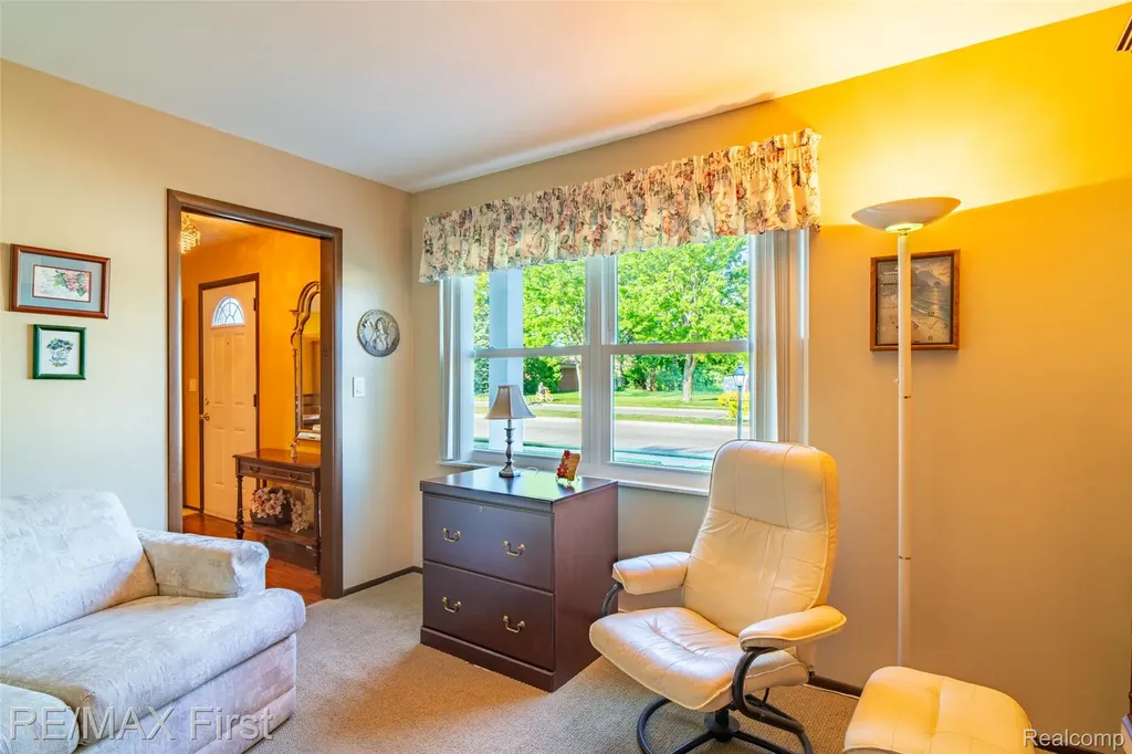 30607 Lorraine Avenue Warren City MI 48093