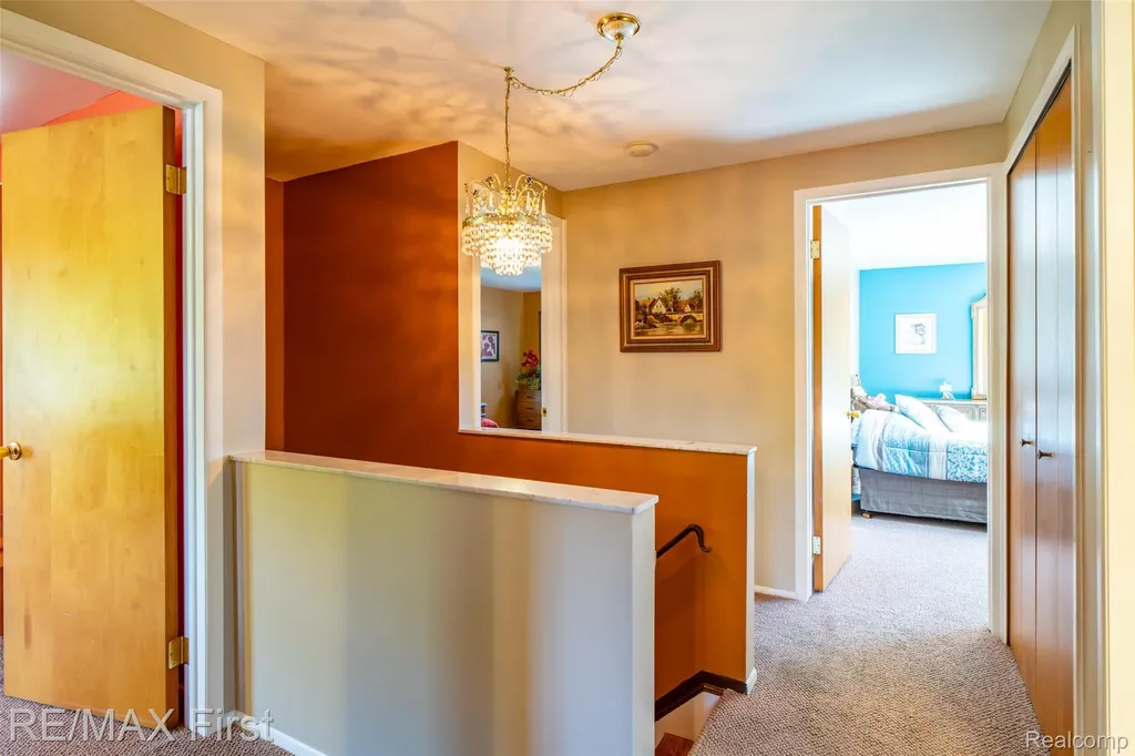 30607 Lorraine Avenue Warren City MI 48093