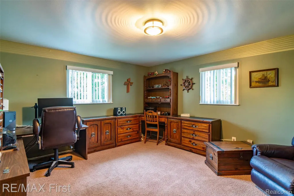 30607 Lorraine Avenue Warren City MI 48093